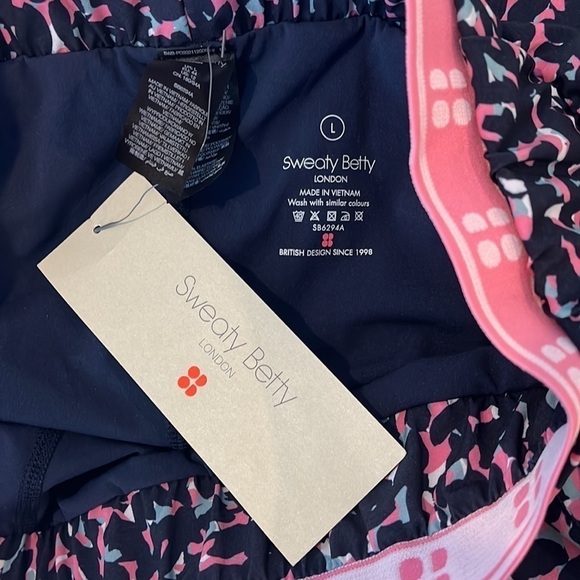 Sweaty Betty On Your Marks 4” Running Shorts Large New with tags! - Picture 13 of 16